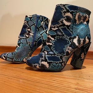 Size 9.5 WW Faux Snakeskin Cowboy Booties (I know! Right?)